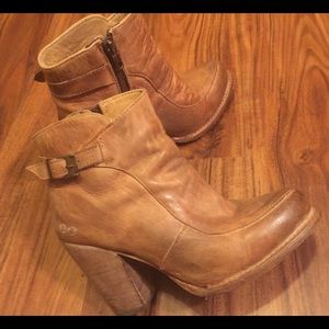 Bed Stu Clobbler Series Booties size 7